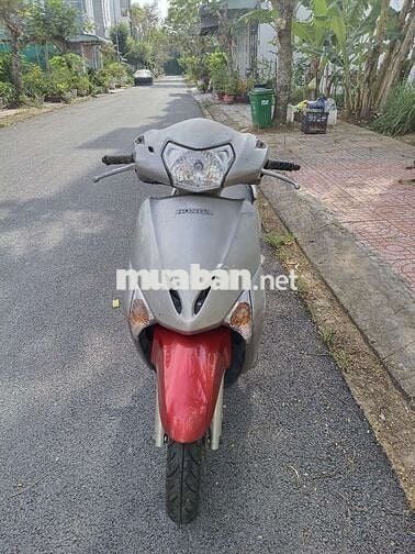 Lead xe đời đá chóng tắc máy