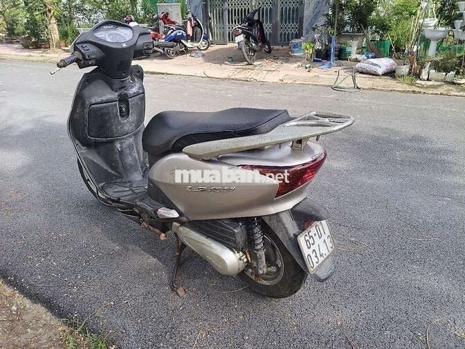 Lead xe đời đá chóng tắc máy