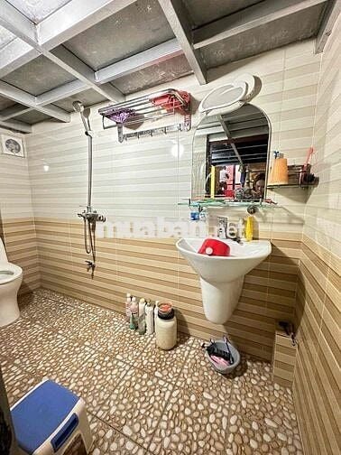 nhà Nguyên căn Tân Mai gần Hồ Đền Lừ 28m x 2 tầng 2PN 2WC full đồ 5tr