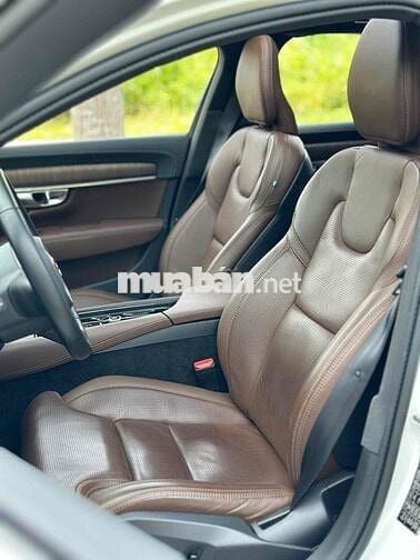 Volvo S90 2023 LWB Ultimate B6 AWD - 24000 km