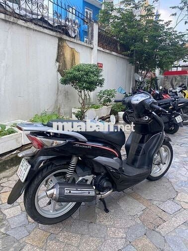 Honda Shark màu Đen