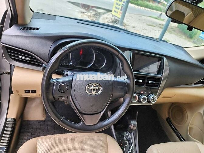 Toyota Vios Bạc 5 chỗ Số tự động