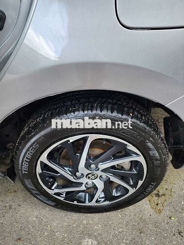 Toyota Vios Bạc 5 chỗ Số tự động