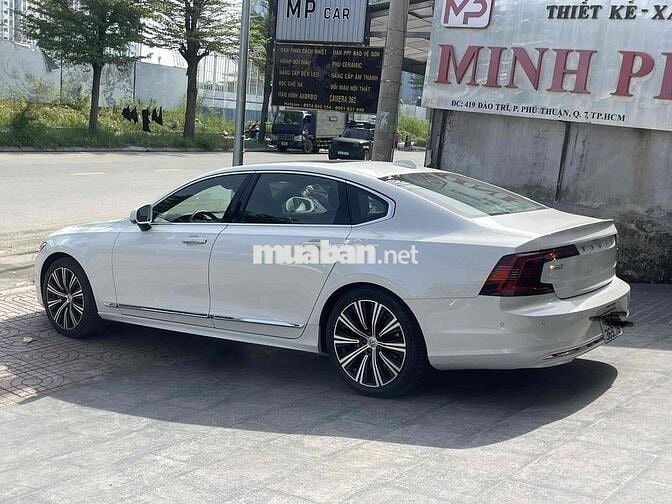 Volvo S90 2023 LWB Ultimate B6 AWD - 24000 km