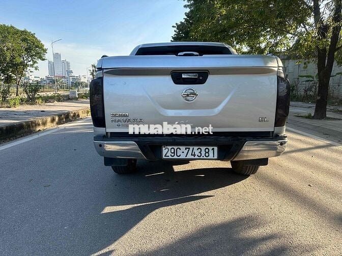 Nissan Navara 2016 NP300 EL 4x2 AT - 140000 km