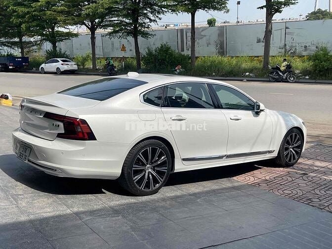 Volvo S90 2023 LWB Ultimate B6 AWD - 24000 km