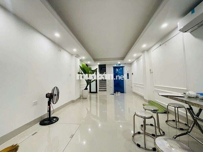 SIÊU PHẨM 7 TẦNG - THANG MÁY - Ô TÔ ĐỖ CỬA - FULL NỘI THẤT - DT38M2.