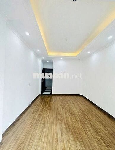 Bán nhà Bùi Xương Trạch, 40m2, xây mới, ngõ 3 gác tránh,sân để xe rộng