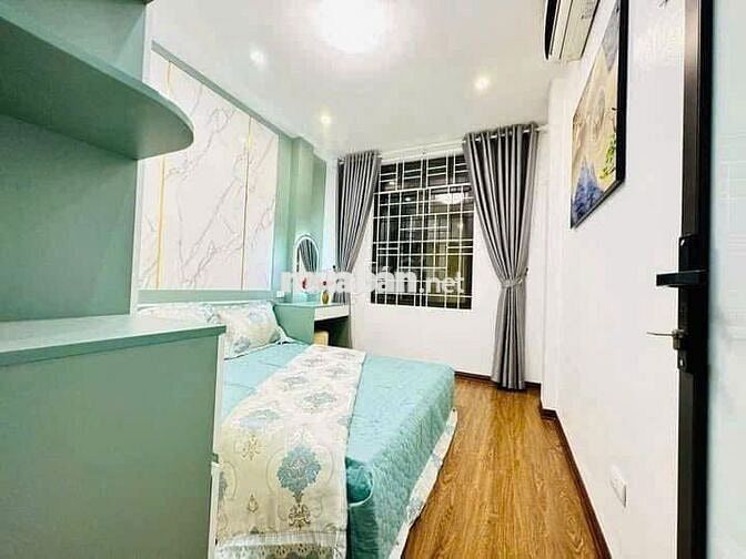 Bán nhà Bùi Xương Trạch 28m2,trước nhà 2.5m thoáng sáng, cách ô tô 20m