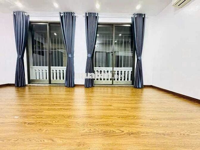 Bán nhà Bùi Xương Trạch 28m2,trước nhà 2.5m thoáng sáng, cách ô tô 20m