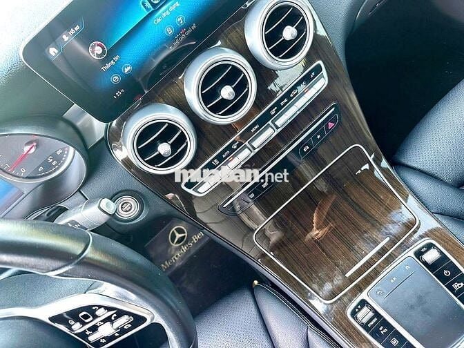 Mercedes-Benz GLC200 4Matic 2021 Đen