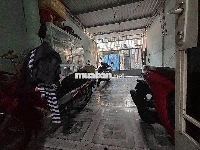 Nhà 2 TẦNG  CẦU VƯỢT LINH XUÂN đường số 11, Linh Xuân, Ô TÔ ĐẬU CỬA