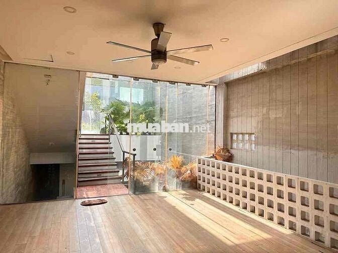 GIÁ BẤT NGỜ- BÁN NHANH NHÀ 4T -  MẶT PHỐ NGUYỄN HỮU THỌ