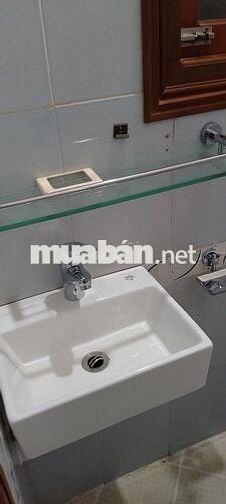 Chính chủ cho thuê mặt bằng 30m² tầng 1 mặt đường Hoàng Hoa Thám