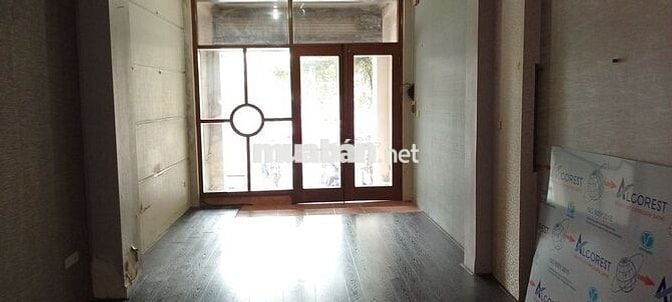 Chính chủ cho thuê mặt bằng 30m² tầng 1 mặt đường Hoàng Hoa Thám
