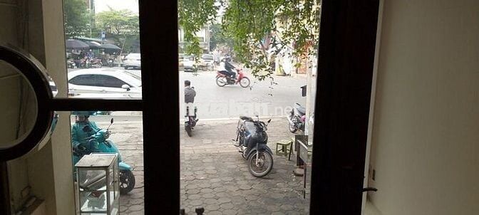 Chính chủ cho thuê mặt bằng 30m² tầng 1 mặt đường Hoàng Hoa Thám