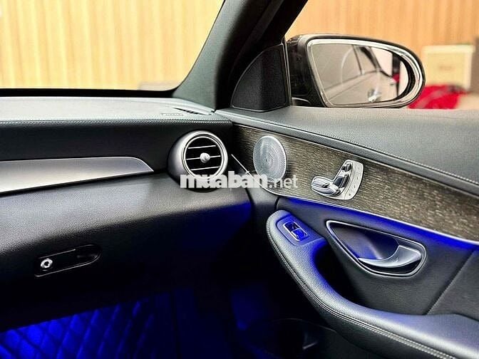 Mercedes Benz C Class 2019 C 300 AMG - 58000 km