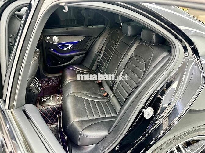 Mercedes Benz C Class 2019 C 300 AMG - 58000 km