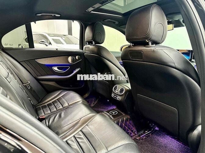 Mercedes Benz C Class 2019 C 300 AMG - 58000 km