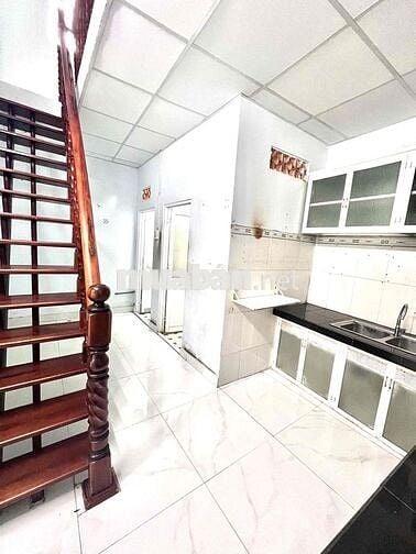 CHO THUÊ NHÀ NGUYÊN CĂN 2PN 2WC 80m2 NHÀ TRỐNG TẠI LÊ ĐỨC THỌ P15