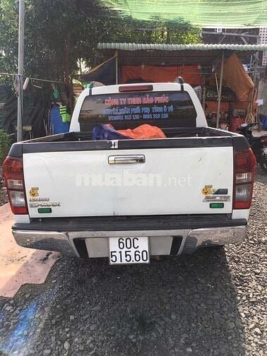 Isuzu D-Max Trắng Số sàn 5 chỗ