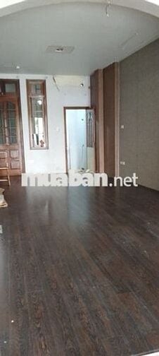 Chính chủ cho thuê mặt bằng 30m² tầng 1 mặt đường Hoàng Hoa Thám