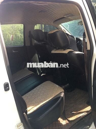 Isuzu D-Max Trắng Số sàn 5 chỗ