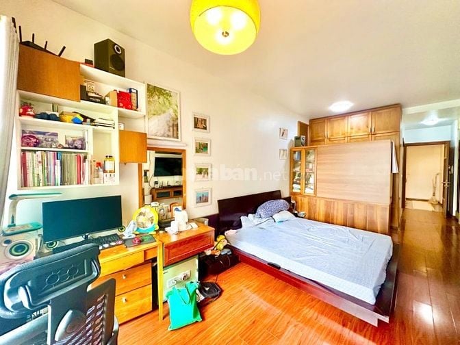 42m² LẠC LONG QUÂN_đỗ ÔTÔ trong nhà, khu phân lô quân đội, uy tín.