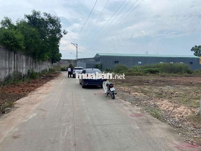 Bán đất mặt tiền TVH 05, sát bên KCN Đại Đăng