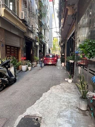 42m² LẠC LONG QUÂN_đỗ ÔTÔ trong nhà, khu phân lô quân đội, uy tín.