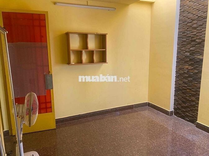 Phòng Trọ Có Máy Lạnh, Máy Nước Nóng Toilet Riêng Rất An Ninh