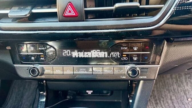 Kia Seltos 2025 Luxury 1.5 AT 10,000 Km siêu lướt.