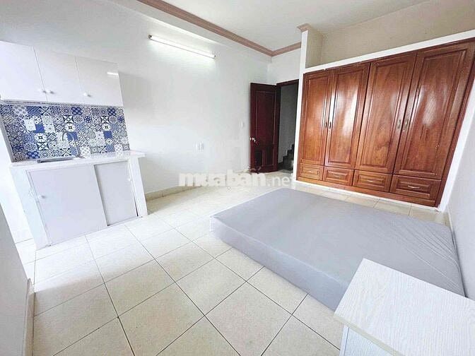 CHDV 2 mặt bằng + 13 phòng 9 wc luôn full >90%/năm