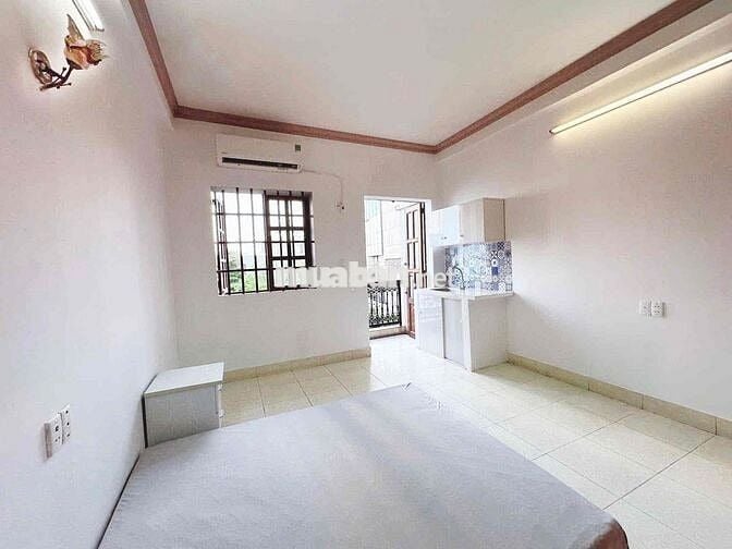 CHDV 2 mặt bằng + 13 phòng 9 wc luôn full >90%/năm