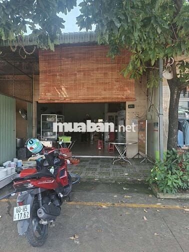 Bán nhà nguyên căn mặt tiền đường Lê A - Long Khánh.