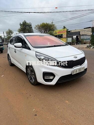 Kia Rondo 2018 Số sàn màu Trắng