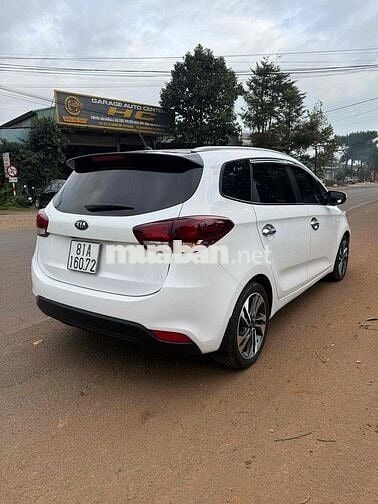 Kia Rondo 2018 Số sàn màu Trắng