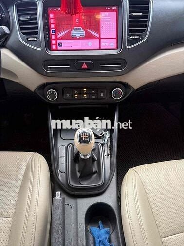 Kia Rondo 2018 Số sàn màu Trắng