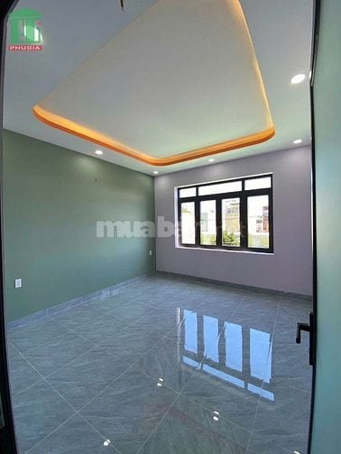 Bán nhà 3 tấm mới xây 100% tại KDC Cát Tường Phú Sinh - Full nội thất