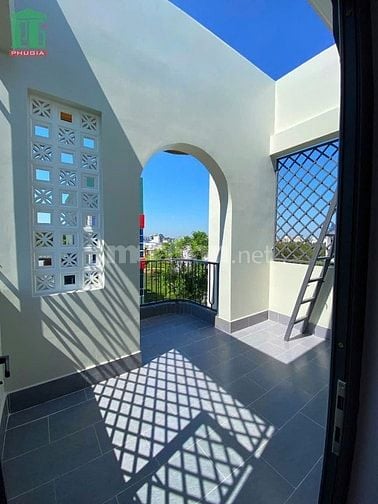 Bán nhà 3 tấm mới xây 100% tại KDC Cát Tường Phú Sinh - Full nội thất