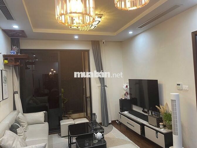 Chính chủ gia đình em cần bán căn Roman Plaza 2N2VS 77,6m2. BC Tây Bắc