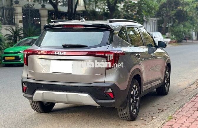 Kia Seltos 2025 Luxury 1.5 AT 10,000 Km siêu lướt.