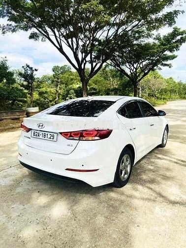 Hyundai Elantra 2018 1.6 MT - 9000 km