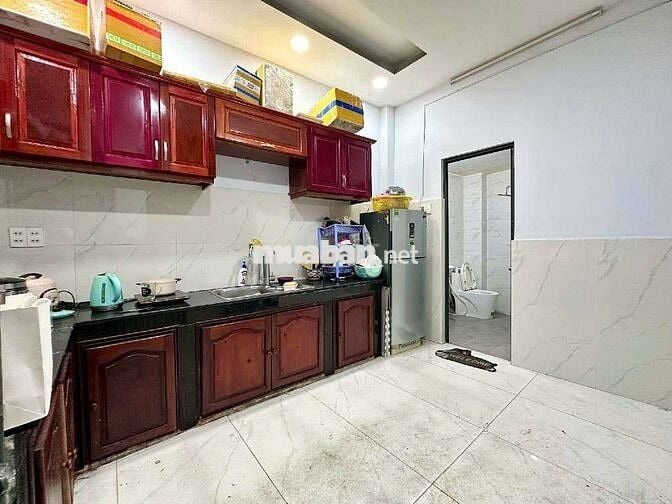 HỒ BÁ KIỆN – Q10
NHÀ ĐẸP LÔ GÓC THOÁNG MÁT