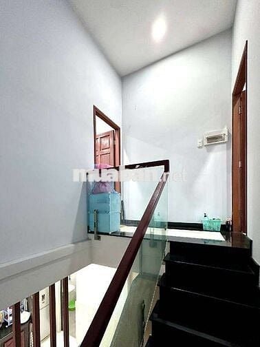 HỒ BÁ KIỆN – Q10
NHÀ ĐẸP LÔ GÓC THOÁNG MÁT