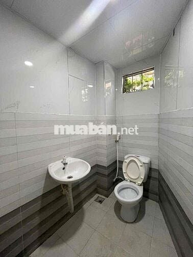 NHÀ 2 TẦNG  DT 53.7 M GẦN MT TRẦN CAO VÂN RA BIỂN NGUYỄN TẤT THÀNH