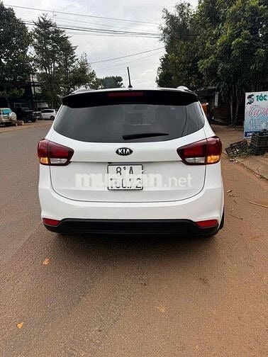 Kia Rondo 2018 Số sàn màu Trắng