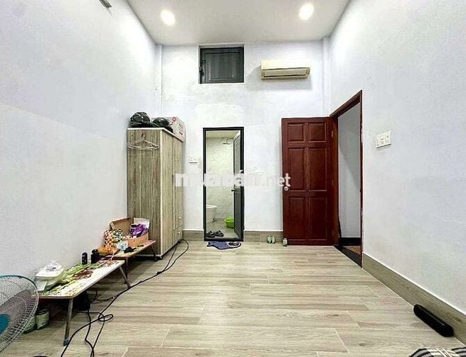 HỒ BÁ KIỆN – Q10
NHÀ ĐẸP LÔ GÓC THOÁNG MÁT