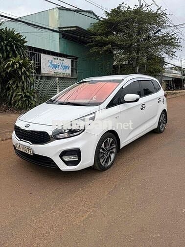 Kia Rondo 2018 Số sàn màu Trắng