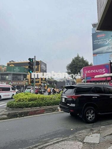 Nhà mặt tiền đường Thành Thái + Tô Hiến Thành bán dụng cụ y tế